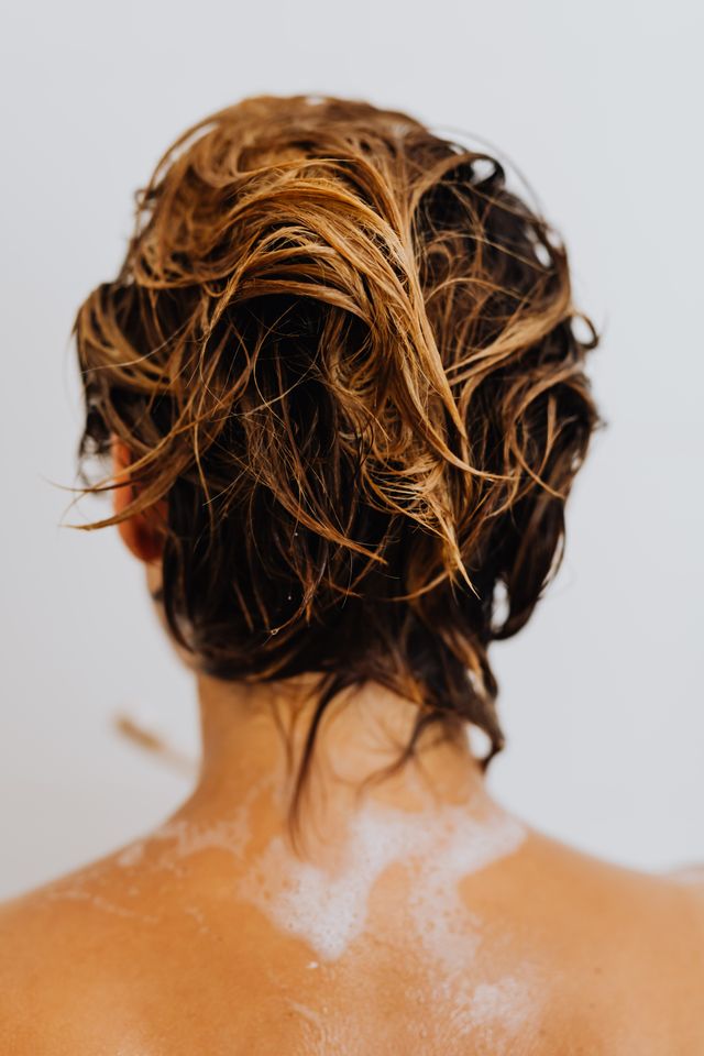 Pré-shampoing : pourquoi utiliser un Pre-Poo pour ses cheveux ?