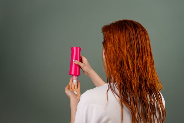 Lait capillaire sans rinçage : hydrater ses cheveux sans les alourdir